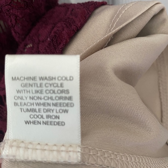 LOVE FIRE WOMENS LACE DRESS SIZE L - Picture 6 of 7